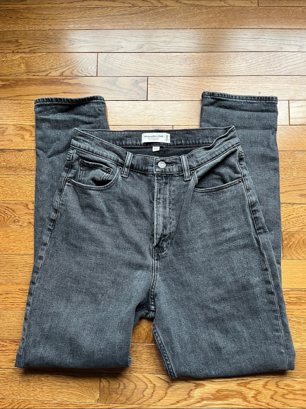 Abercrombie & Fitch Curve Love The Slim Straight Ultra High Rise Jeans